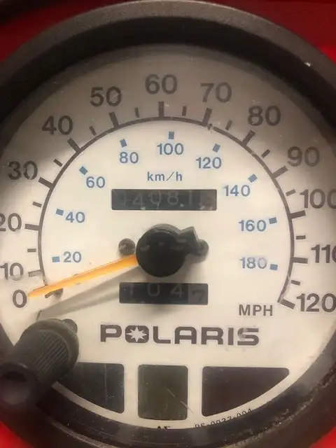 Polaris 600 Pro-X Snowmobile in Snowmobiles in Edmonton - Image 3