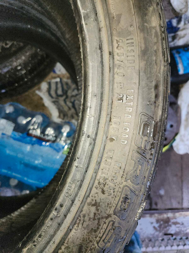 2x 265/40r21 Continental Cross Contact uhp dans Pneus et jantes  à Laval/Rive Nord - Image 4