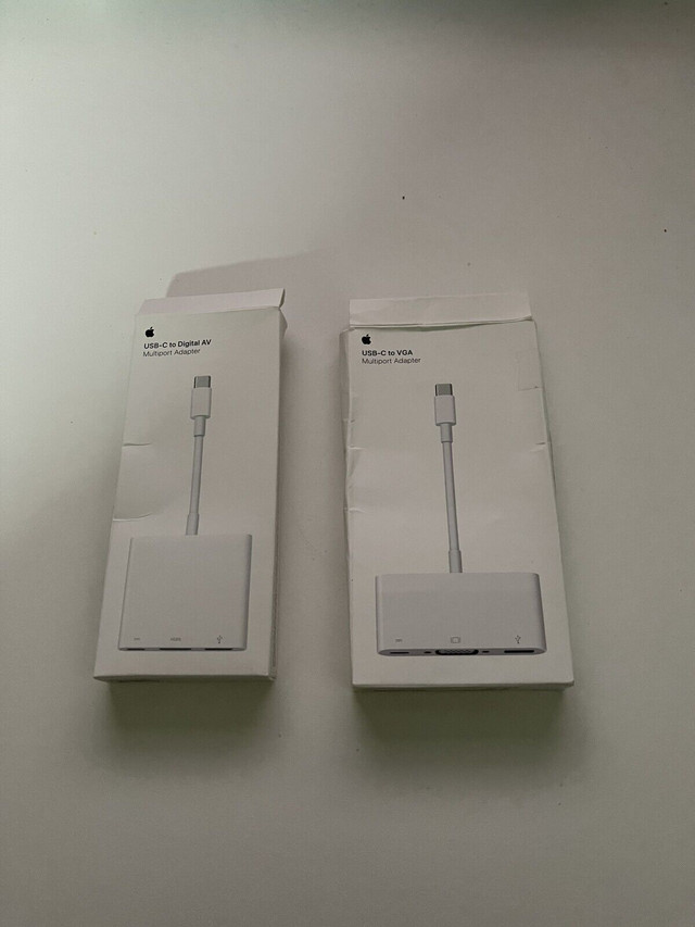 Apple USB-C Digital AV VGA Multiport Adapter in Cables & Connectors in City of Toronto