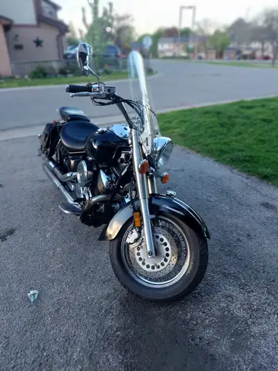 In immaculate condition well maintained Yamaha vstar 1100 cc for sale,