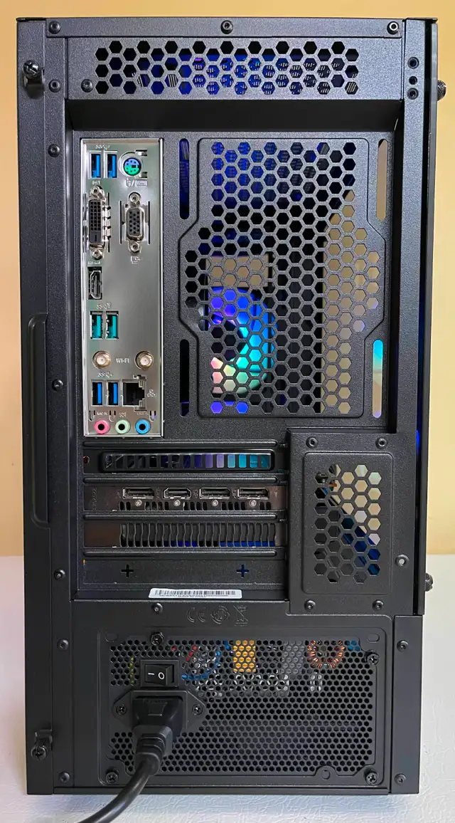 Gaming PC AMD Ryzen 5 5500 Radeon RX 5600XT 6G 16GB RAM 1TB SSD in Desktop Computers in Edmonton - Image 6