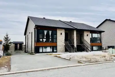 Appartment Neuf, Moderne et Ensoleillé