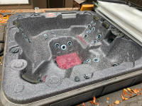 Hot tub for Sale