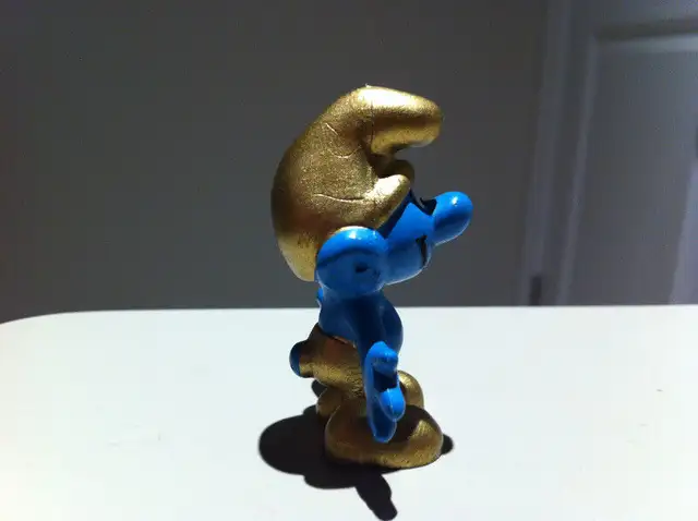 Smurfs - Vintage Gold Smurf in Arts & Collectibles in Ottawa - Image 5