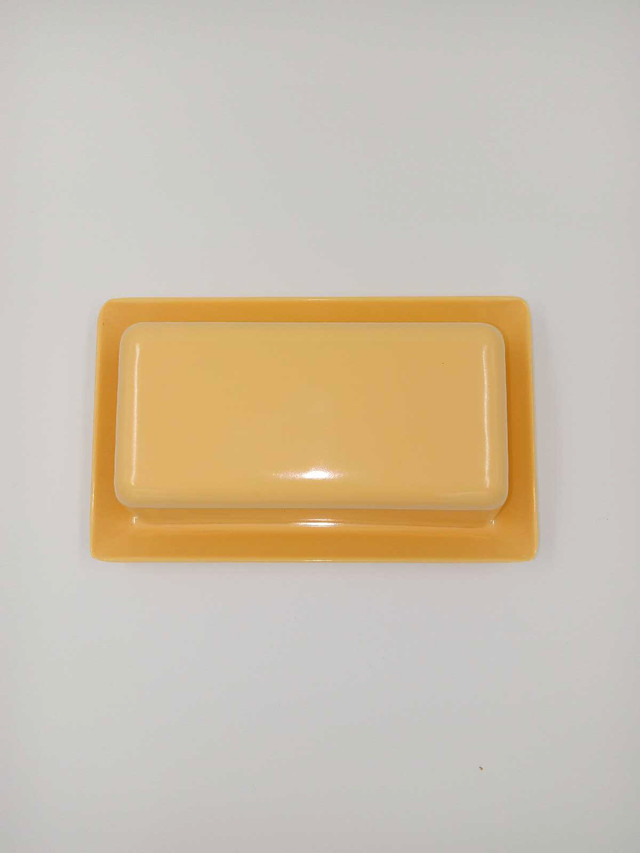 Melamine Ware vintage butter dish in Kitchen & Dining Wares in St. Catharines
