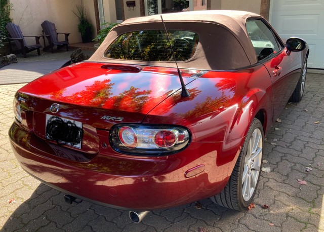 Mazda MX5 GT 2006 dans Autos et camions  à Longueuil/Rive Sud - Image 2