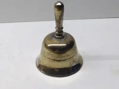 Petite cloche en cuivre étamé, View more