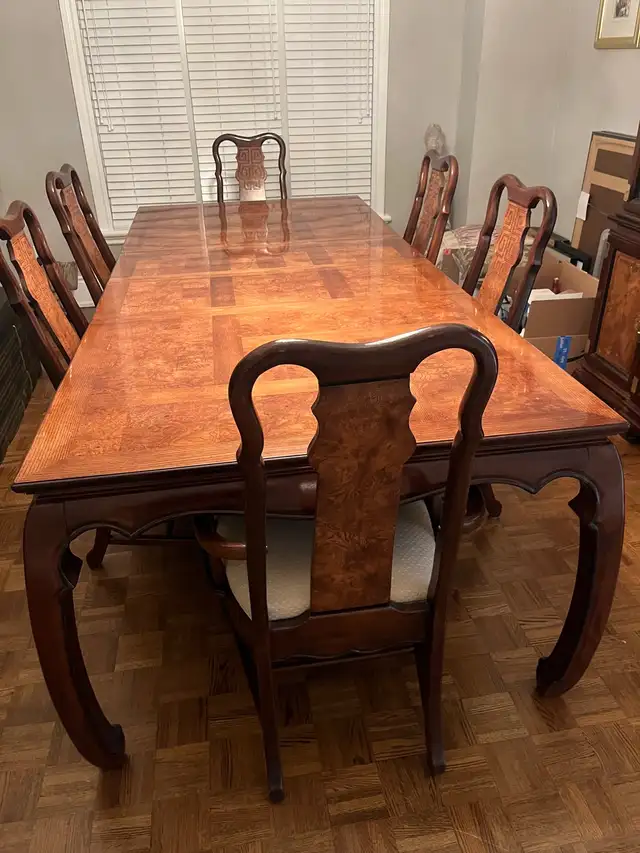 Wood Dining Table, Buffet Cabinet & 6 chairs in Hutches & Display Cabinets in Markham / York Region - Image 5