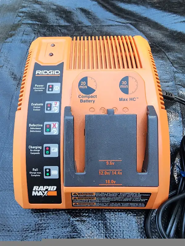Ridgid Rapid Max9.6, 12, 14.4 & 18 Volt Single Battery Chargers in Power Tools in Windsor Region - Image 4
