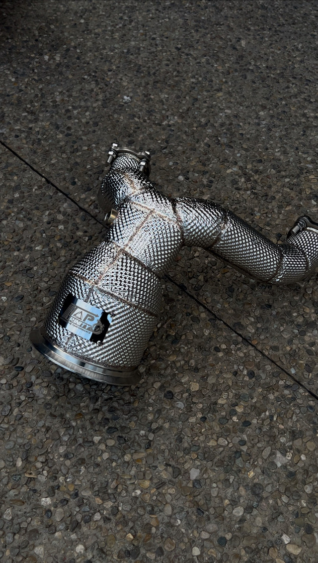 B9-B9.5 Catless Downpipe with heatshield in Engine & Engine Parts in Mississauga / Peel Region