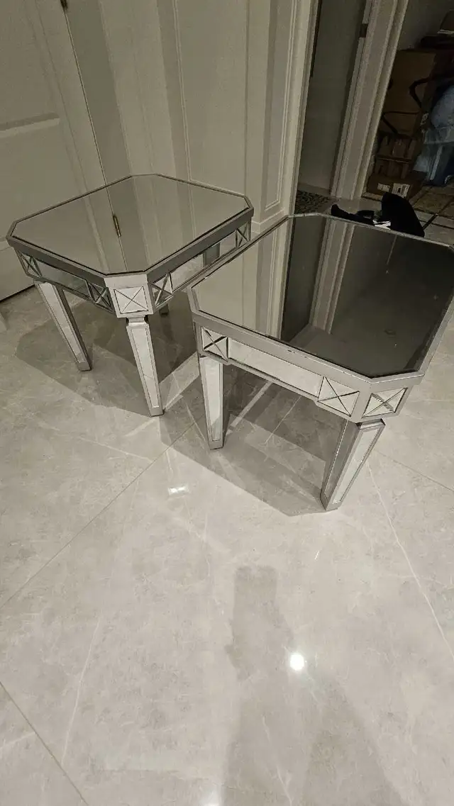 Mirrored side table / nightstand in Other Tables in City of Toronto - Image 5