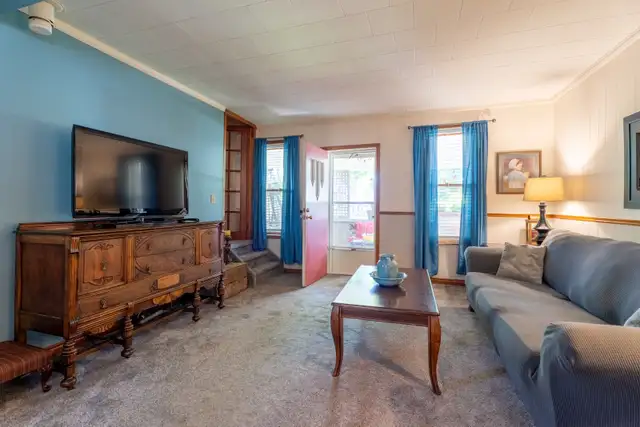 Fantastic Well Maintained Country Home! in Houses for Sale in Chatham-Kent - Image 6