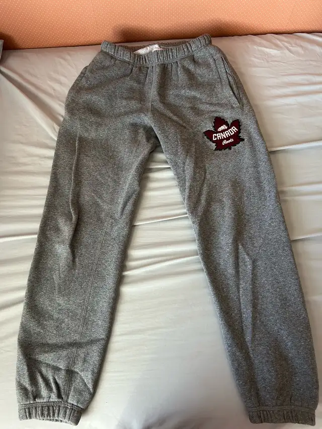 ROOTS CANADA SWEATPANTS NEW  in Women's - Bottoms in City of Toronto - Image 2