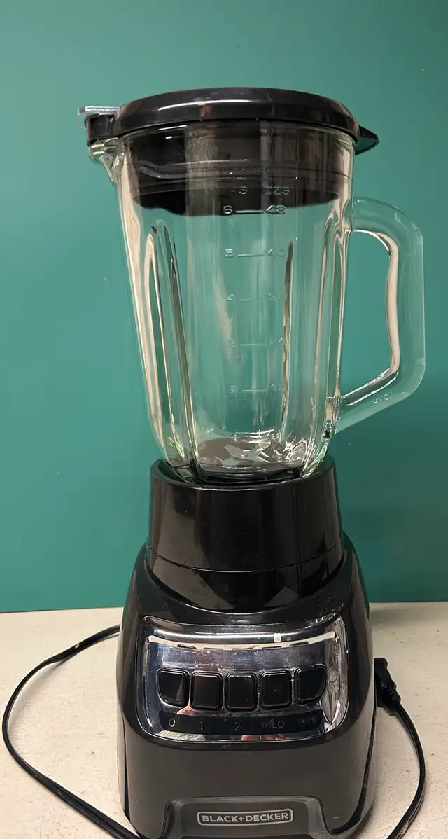 Black+Decker Blender in Processors, Blenders & Juicers in London - Image 2