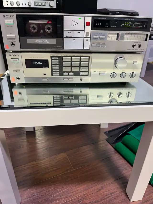 Vintage Sony Receiver/ Cassette Deck in Stereo Systems & Home Theatre in City of Toronto - Image 2
