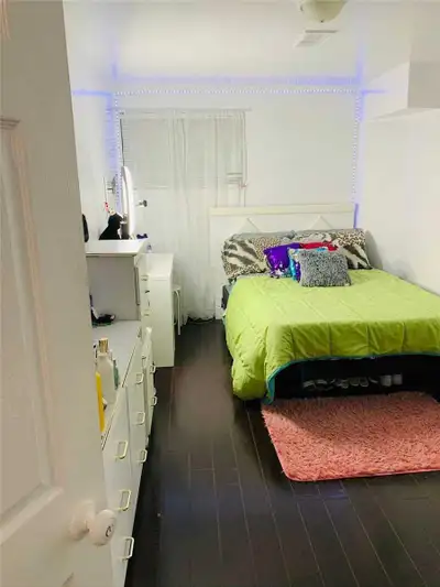 The room is shared washroom and kitchen York University Village room for rent. Nice, clean and quiet...
