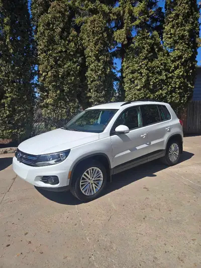 2016 Volkswagen Tiguan Special Edition – 2.0 Turbo AWD – Excellent Condition 125,960 km – Asking $17...