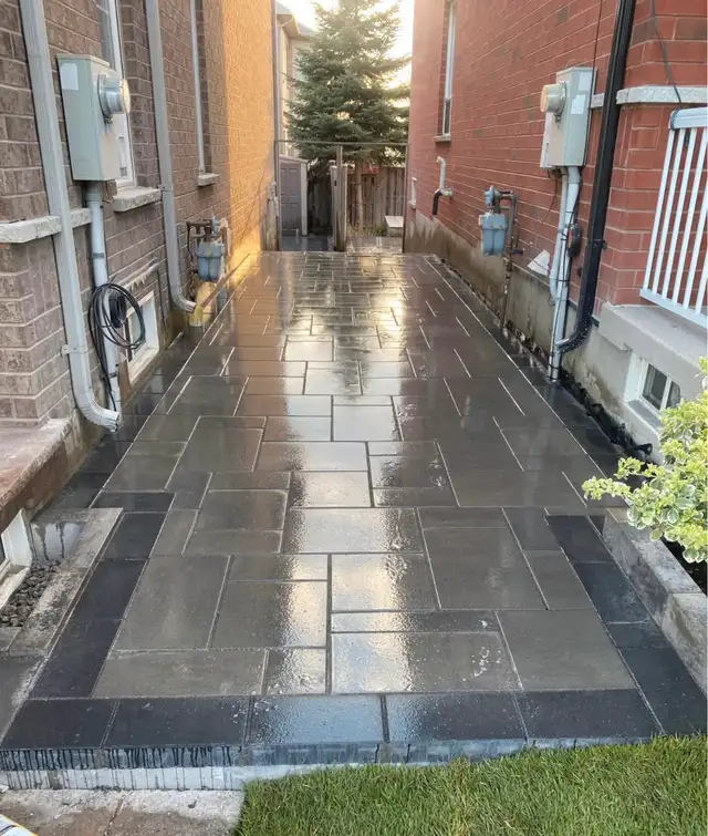 Interlocking Services63008305496961122