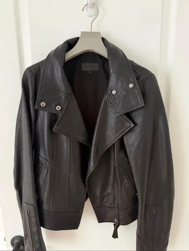 Mackage X Aritzia Black Lambskin Leather Jacket Small in Women's - Tops & Outerwear in Laval / North Shore - Image 2
