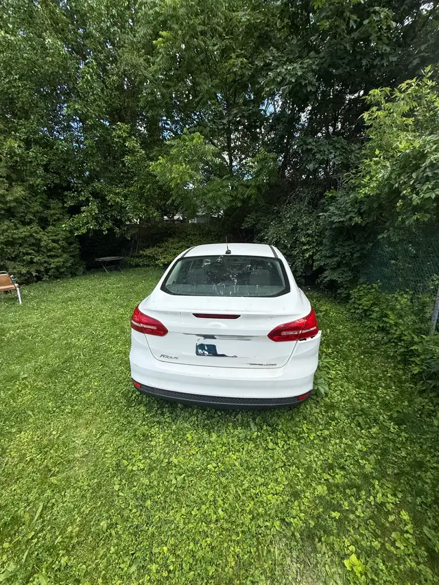 2015 Ford focus-As is564717193234360323