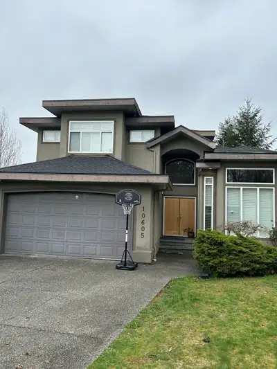 NEWLY RENOVATED 2 BEDROOM BASEMENT SUITE. (UNFURNISHED)