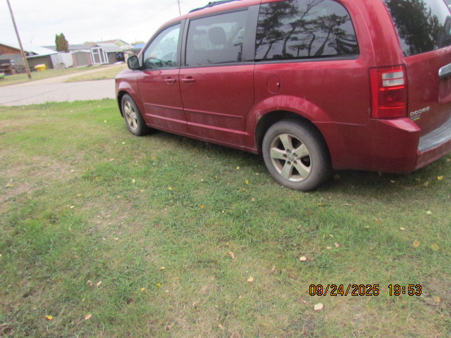 2009 Dodge Grand Caravan for Sale in Cars & Trucks in Grande Prairie - Image 2
