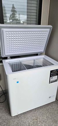 Danby 7 cu ft Convertible Chest Freezer or Refrigerator with 5 
