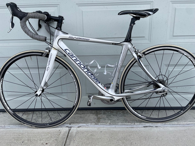 Cannondale Synapse Carbon road bike in Road in St. Albert - Image 2