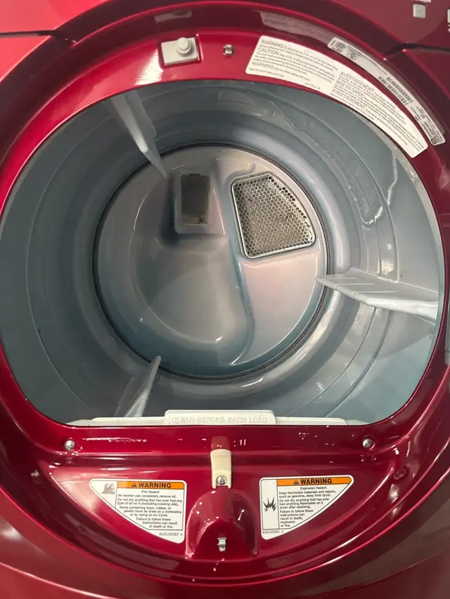 27 inch Maytag washer dryer front load combo in Washers & Dryers in Hamilton - Image 3
