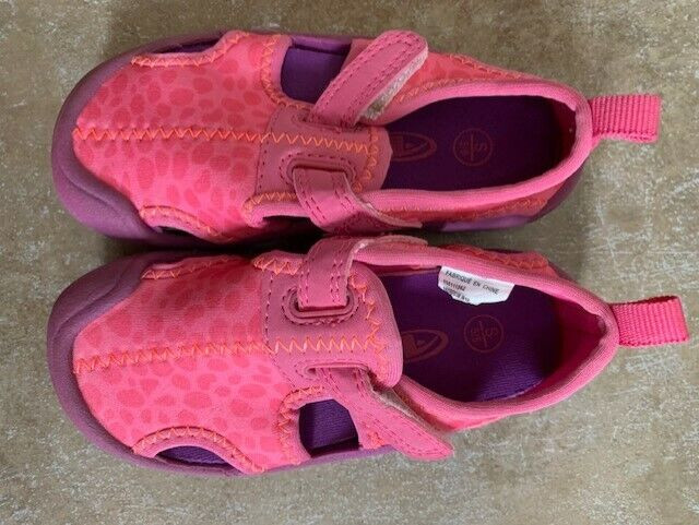 Girls Water Shoes Size 5/6 in Clothing - 12-18 Months in London