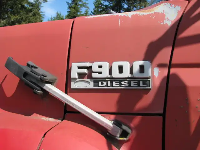 Heavy Dump Truck - Works Well in Heavy Trucks in Kamloops - Image 8
