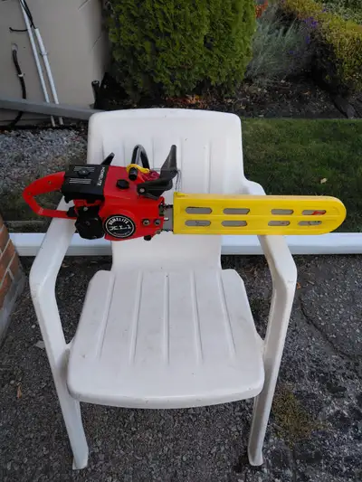 HOMELITE 39CC CHANSAW WITH CHAIN COVER MADE IN USA VINTAGE, WORK, View more