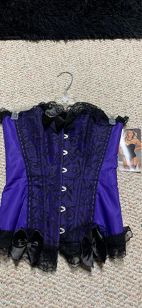  Purple &amp; black satin &amp; lace  corsett