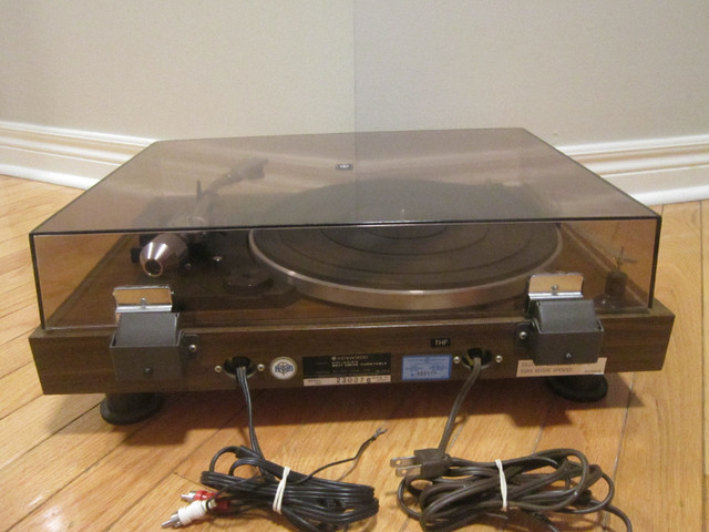 Kenwood KD-2033  Auto Return Turntable Record Player in General Electronics in Markham / York Region - Image 4