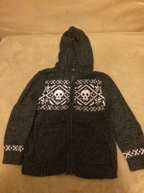 Boys' Sweaters, Hoodies and more (size 4T) in Clothing - 4T in City of Toronto