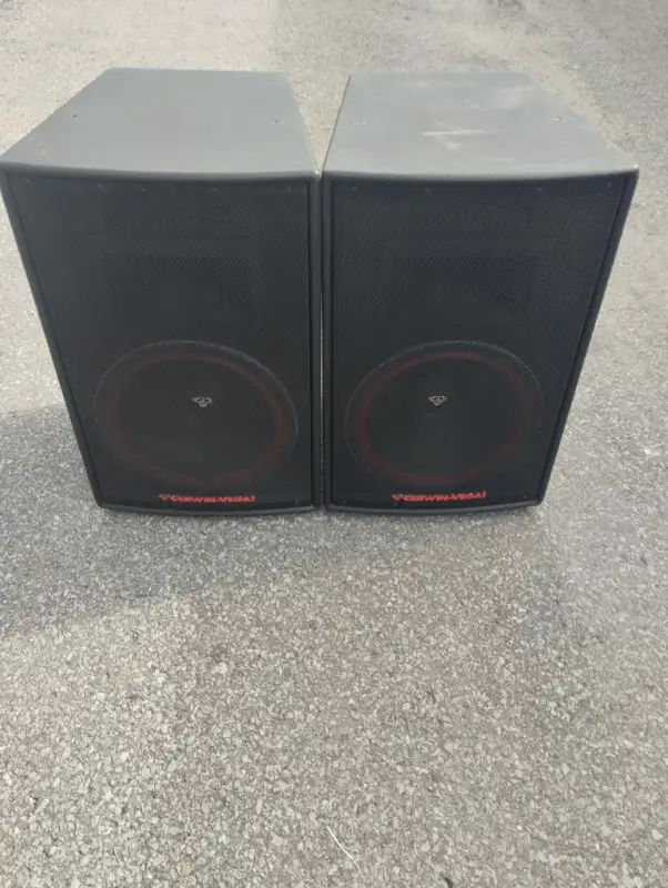Cerwin Vega V153 3-way passive pa speakers in Other in City of Toronto - Image 2