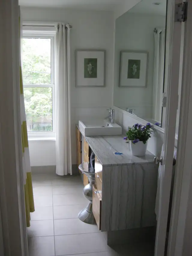 2 bedroom Unit in character house, just off Agricola Steet.63849108797443121