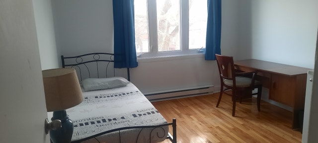 CHAMBRE À LOUER - rue Mackenzie - Métro Plamondon (Pour hommes) — photo 1