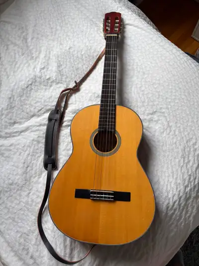Zen-On Classical Guitar (Includes strap + case), View more