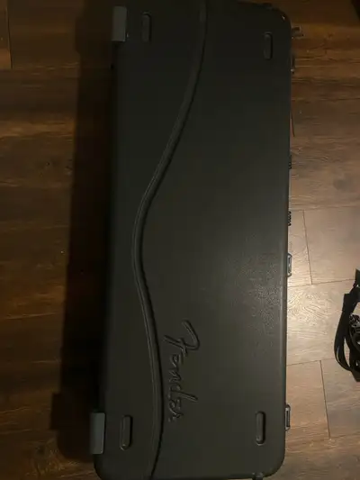 fender delux molded case, View more