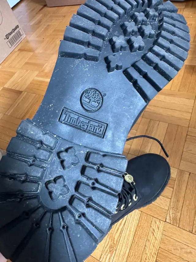 Timberland Boots in Men's Shoes in City of Toronto - Image 6