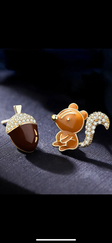 $15 Little Squirrel And Pine Cone Earrings, in Jewellery & Watches in Victoria - Image 2