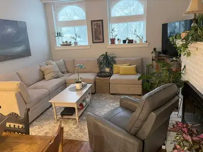 Come live in history! The beautiful High Street Manor has a large, luxury 2 bedroom apartment availa...