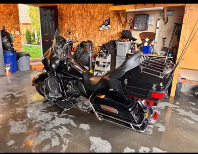 2012 Harley Ultra Classic Electraglide 44,000km, excellent condition, no mechanical issues. Tires go...