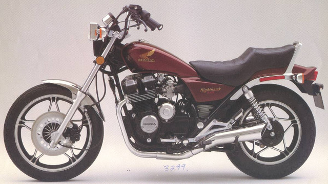 *À VENDRE! PIÈCES USAGÉS DE Honda Nighthawk CB550SC 1983 dans Pièces et accessoires pour motos  à Laval/Rive Nord