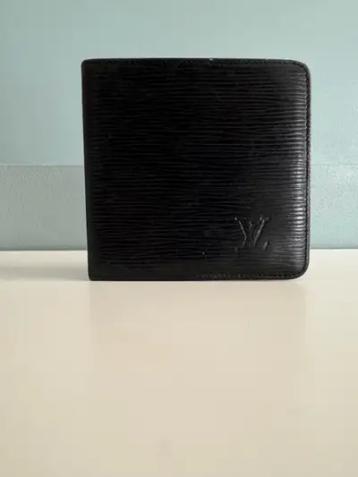 LV Epi Bi-fold Wallet Mens Wallet, View more