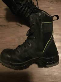 Steel toe boots