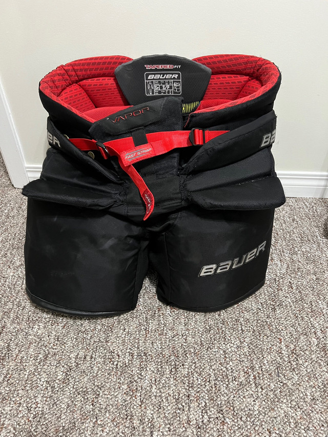 Bauer 2Xpro Goalie Pants in Hockey in Lethbridge - Image 2