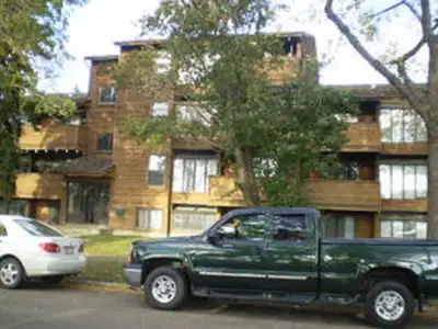 GREAT LOCATION! 1 Bedroom Apartment Available Aug, 1