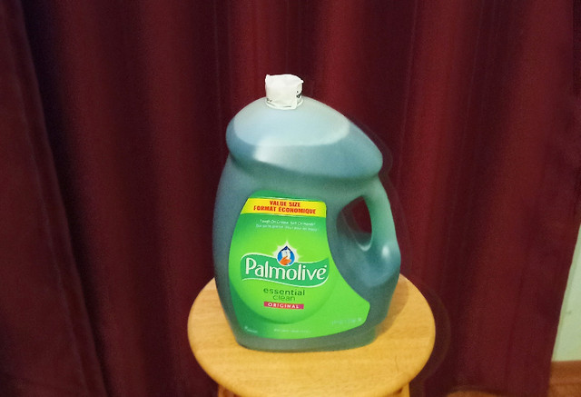 5 liter value size Palmolive dish soap in Kitchen & Dining Wares in Trenton - Image 2